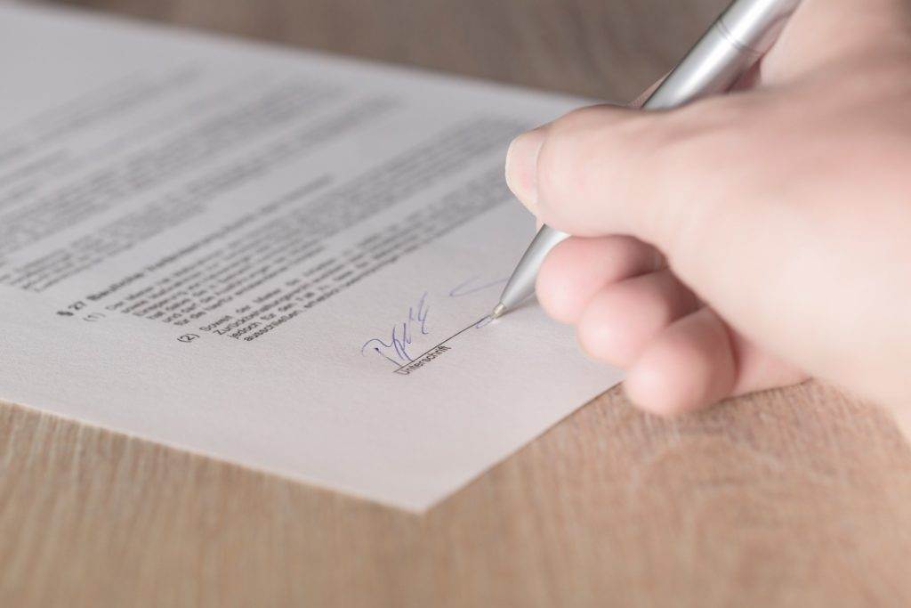 Vertrag Vertragsunterschrift
